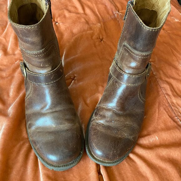 Born brown leather boots 7.5 - Picture 5 of 5